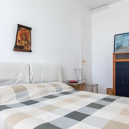 Gribeauval Halldis Apartment